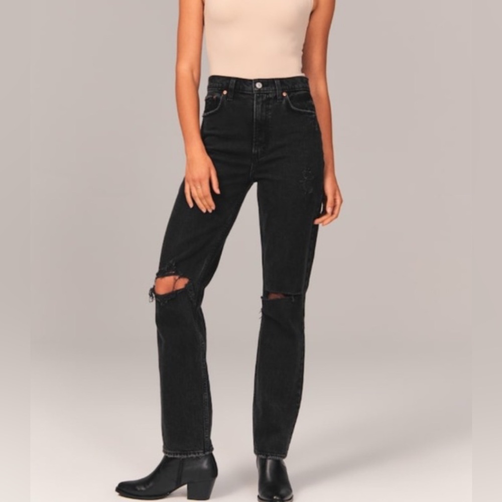 Abercrombie 90s Straight Ultra High Rise Jeans